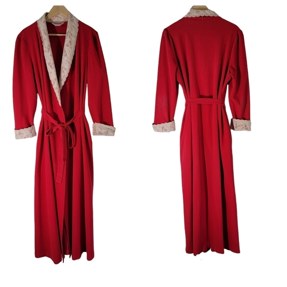VTG Vanity Fair Women's Robe Size L Red w/White Lace Trim Belted Romantic Cozy